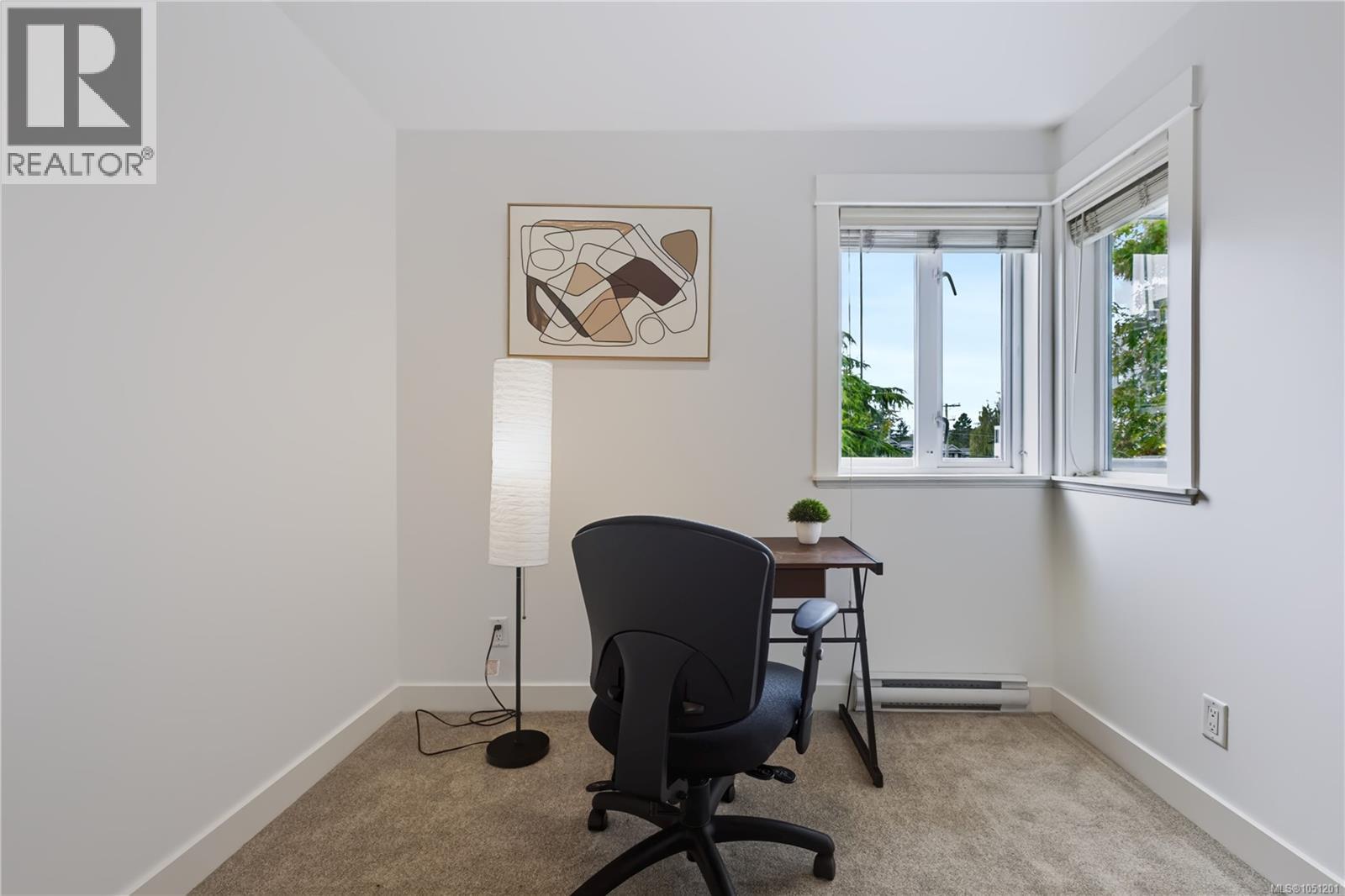 314 1315 Esquimalt Rd