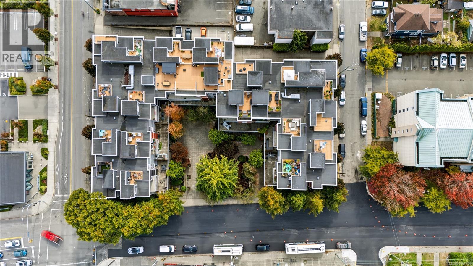 314 1315 Esquimalt Rd