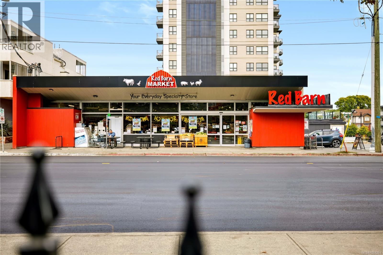 314 1315 Esquimalt Rd