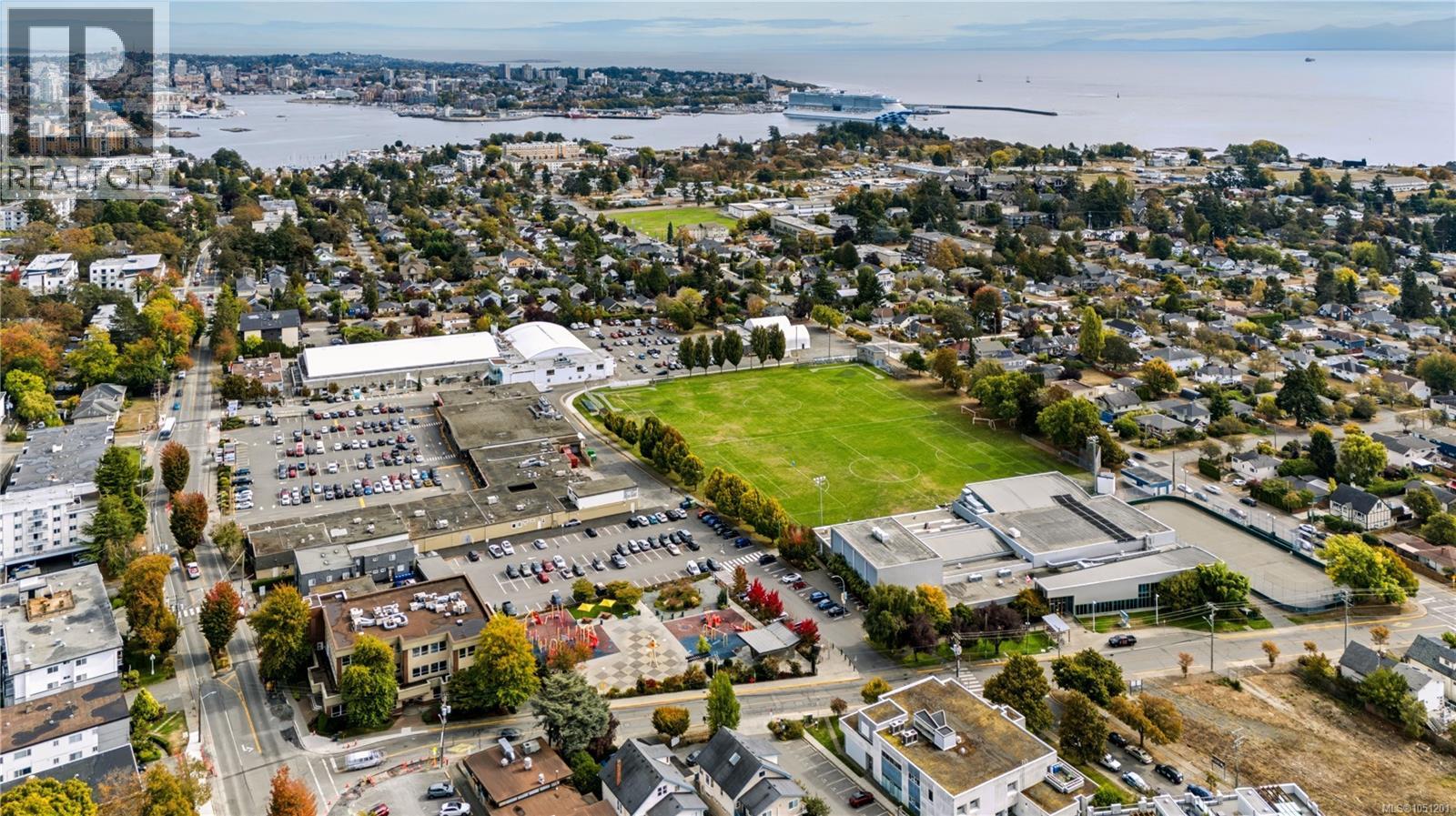 314 1315 Esquimalt Rd