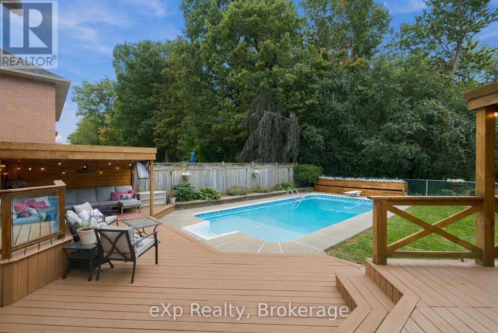 237 Lake Driveway W, Ajax (South West), Ontario  L1S 5B1 - Photo 5 - E13847354