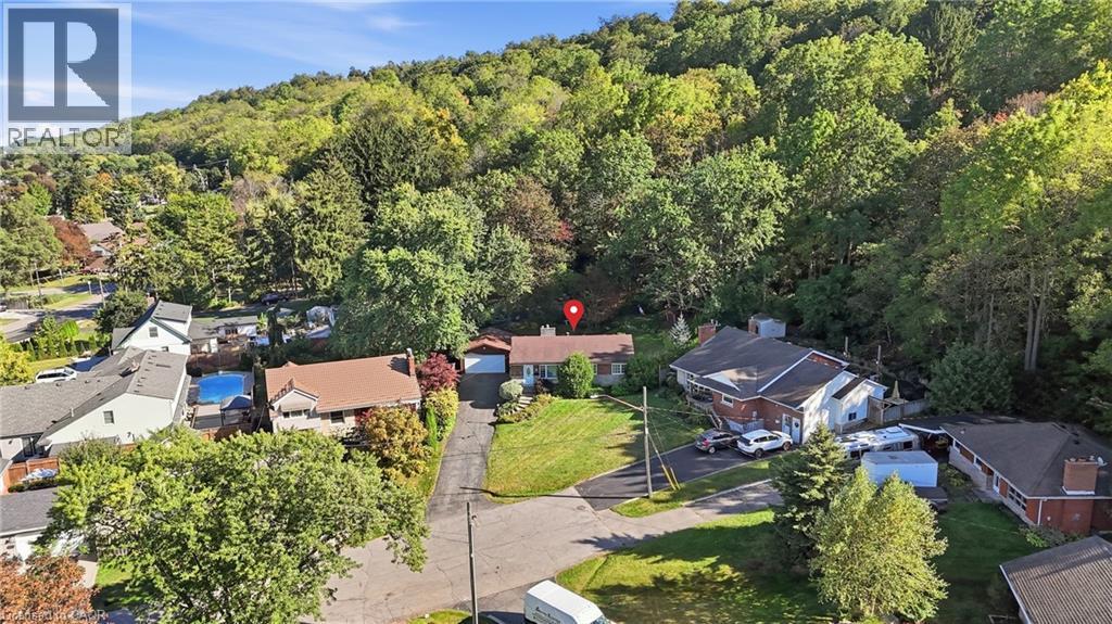 8 HILL Place, Stoney Creek, Ontario