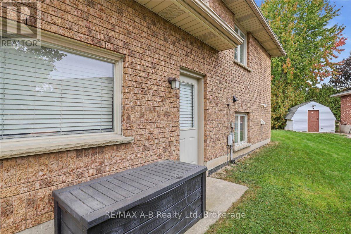 194 Norwood Court, Stratford, Ontario  N5A 7S7 - Photo 5 - X13847552
