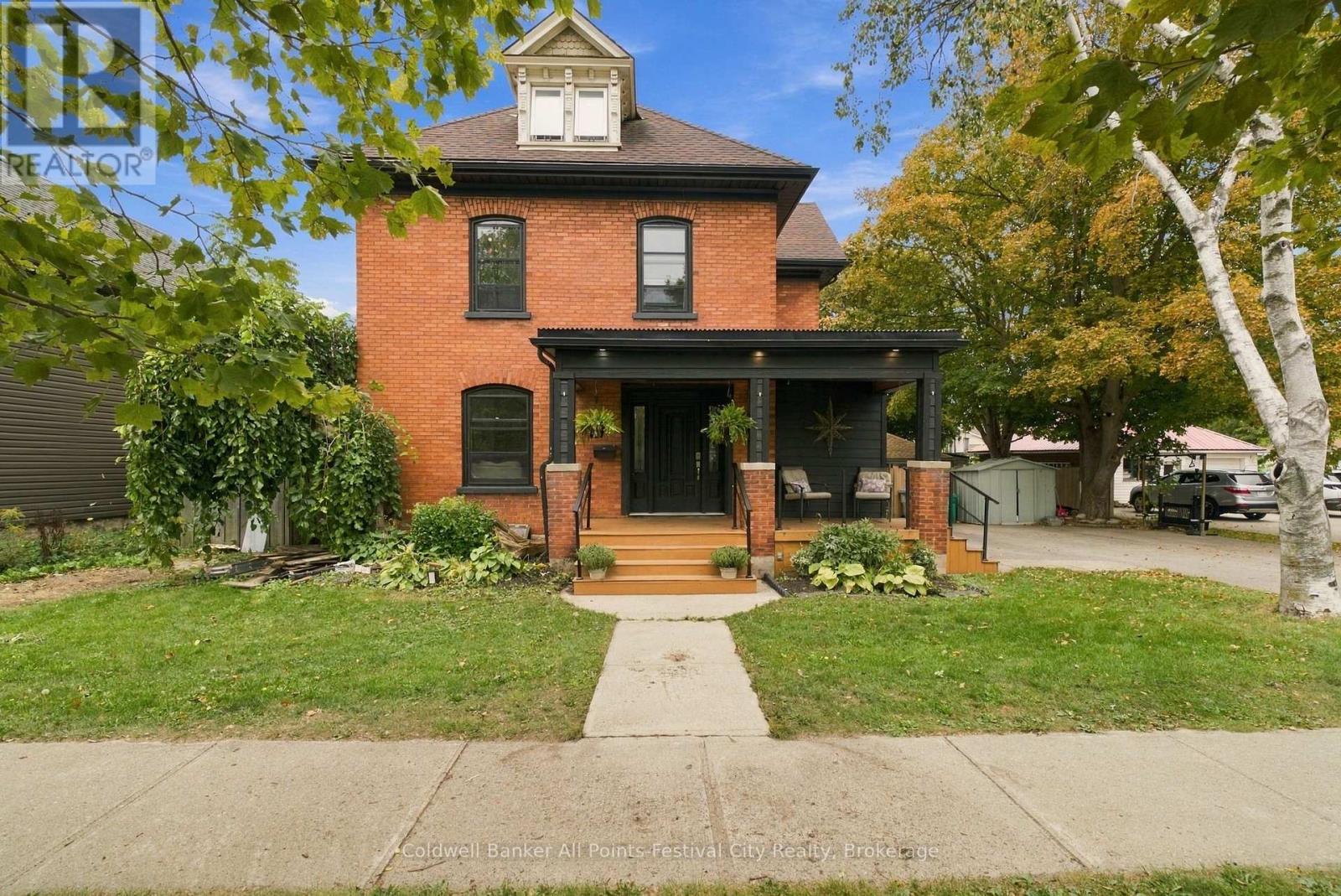 86 Toronto Street, Goderich, Ontario  N7A 2Z2 - Photo 1 - X13847756