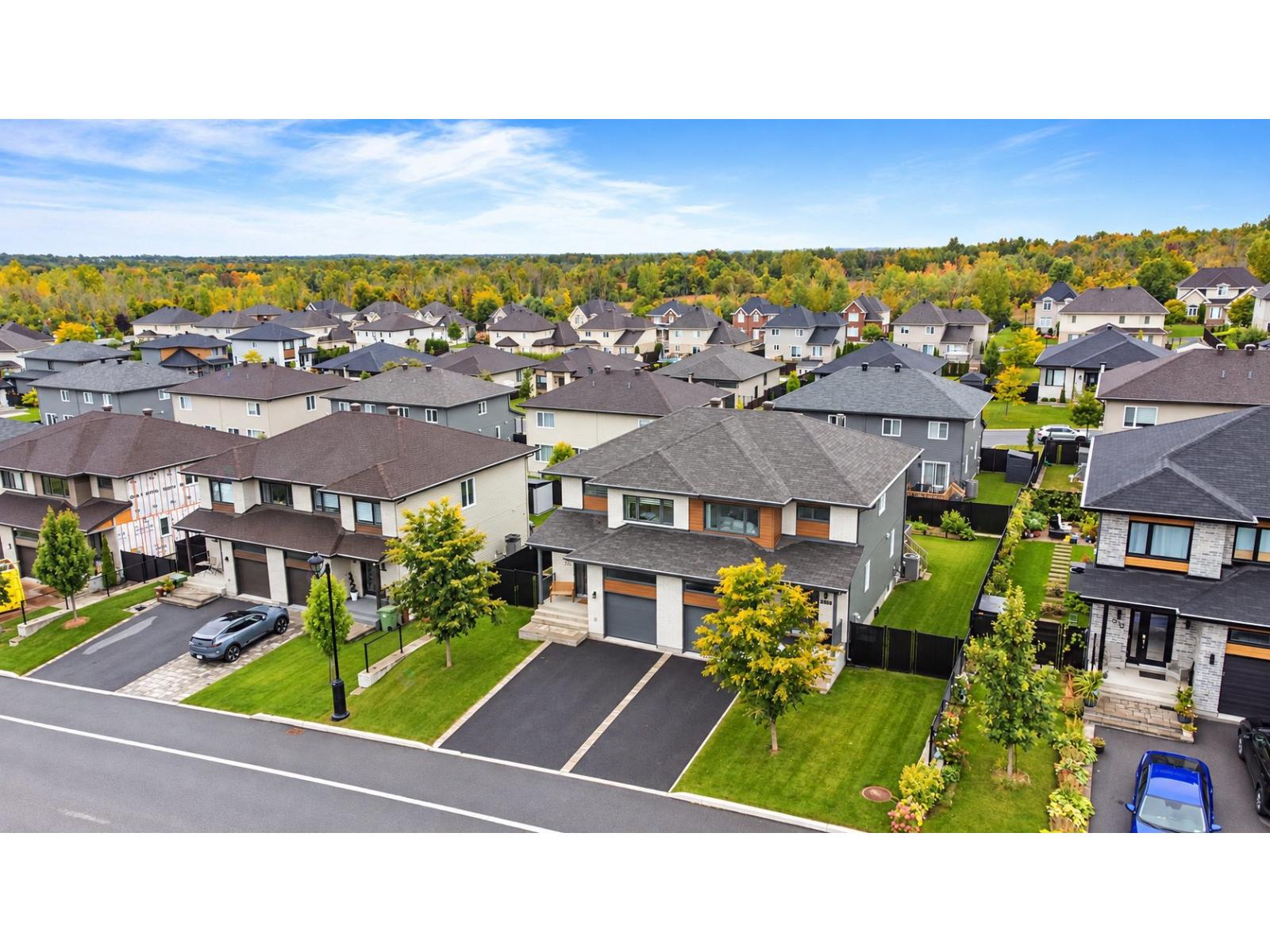 330 Rue Félicité-Laurin Montréal (L'Île-Bizard/Sainte-Geneviève) Quebec Canada H9E0A9 3