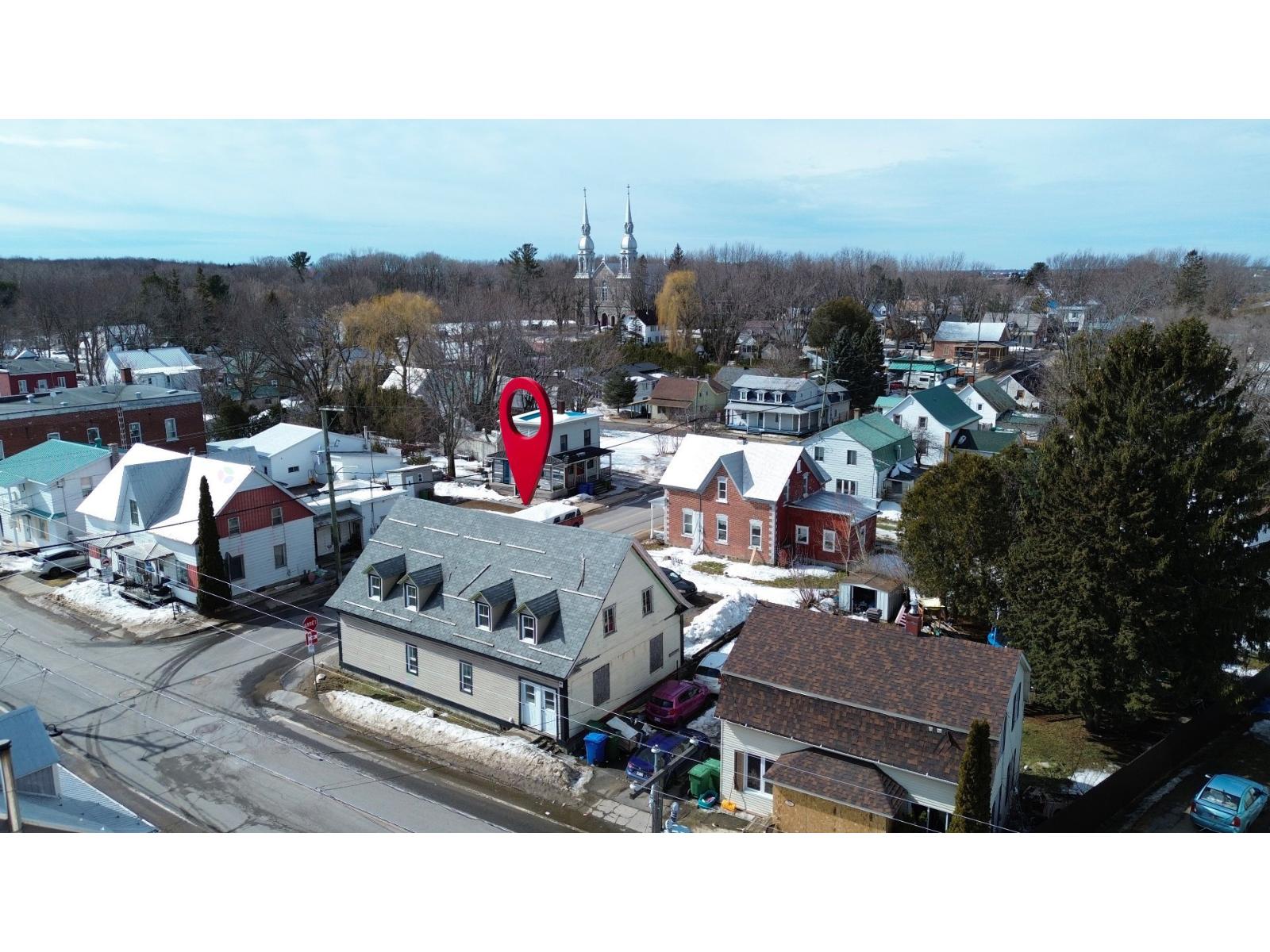 150-154 Rue Bonsecours Massueville Quebec Canada J0G1K0 3