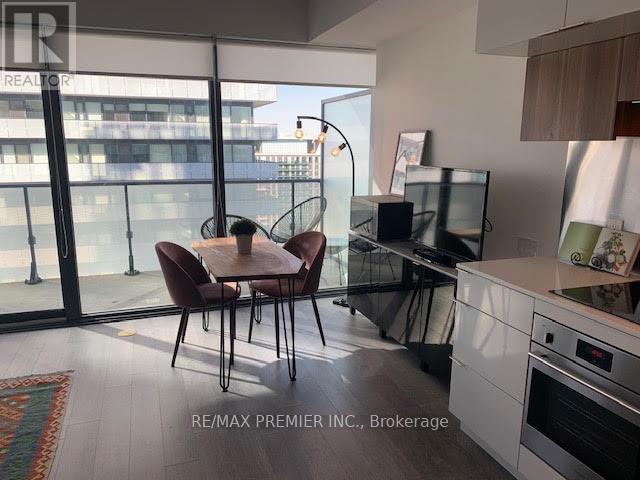 3002 - 185 Roehampton Avenue, Toronto, Ontario  M4P 0C6 - Photo 2 - C13847416