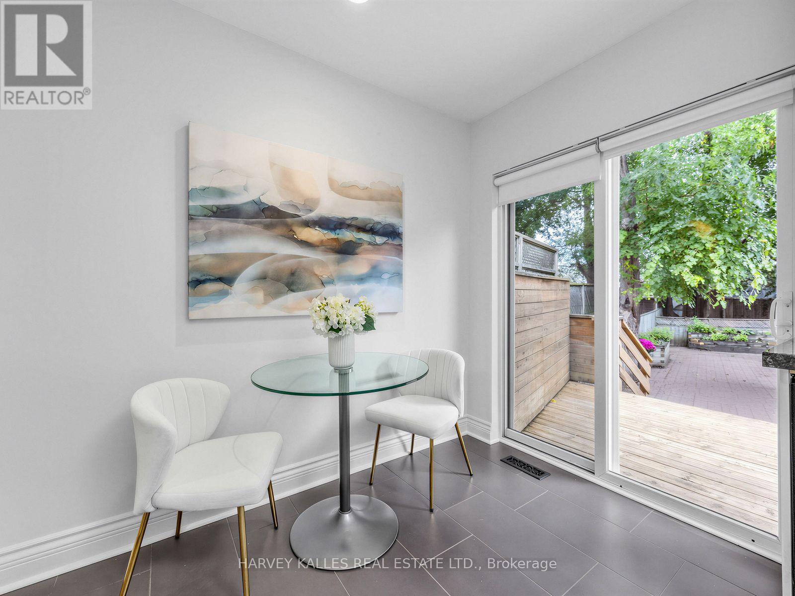 4 Kenrae Road, Toronto, Ontario  M4G 1Y1 - Photo 17 - C13847516