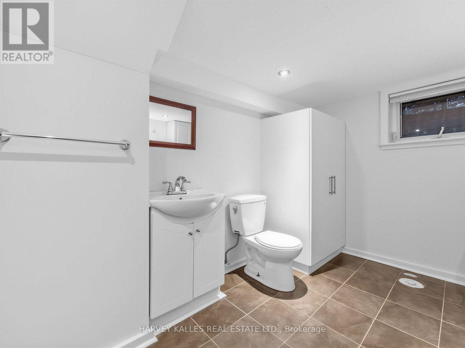 4 Kenrae Road, Toronto, Ontario  M4G 1Y1 - Photo 27 - C13847516