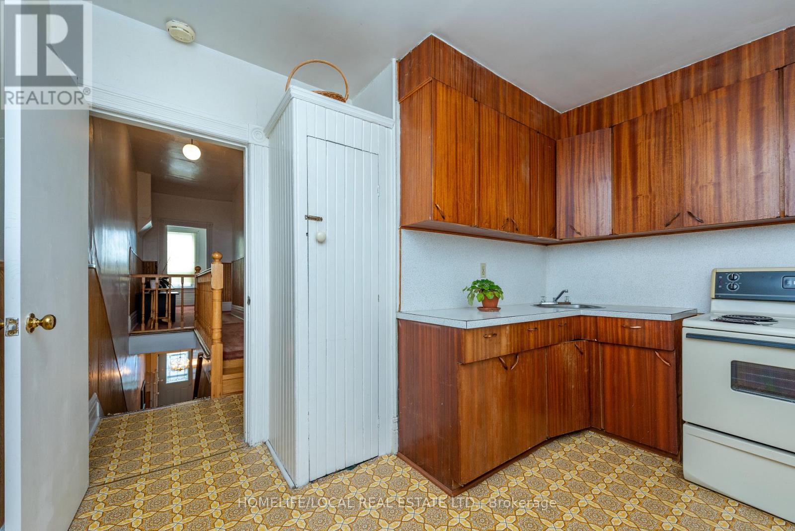 38 Gordon Street, Toronto, Ontario  M6K 1P6 - Photo 10 - C13847702