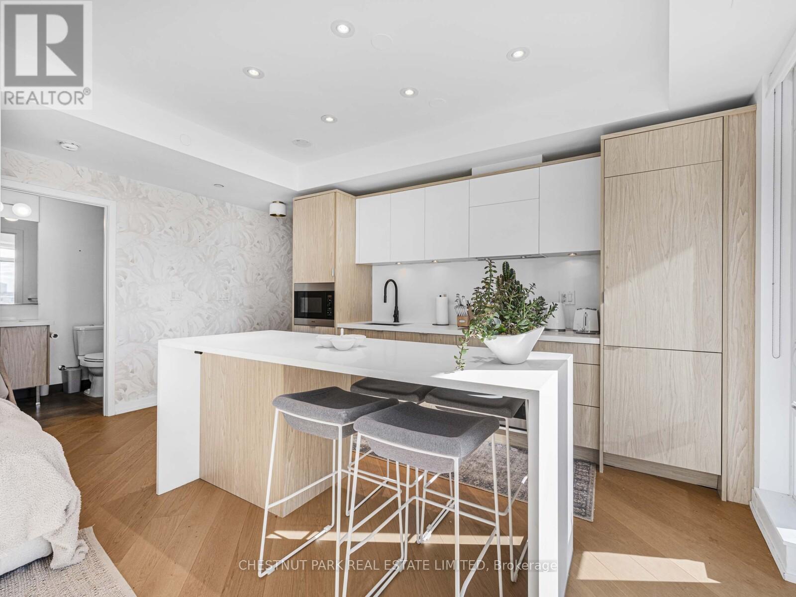 1811 - 21 Widmer Street, Toronto, Ontario  M5V 0B8 - Photo 11 - C13847724