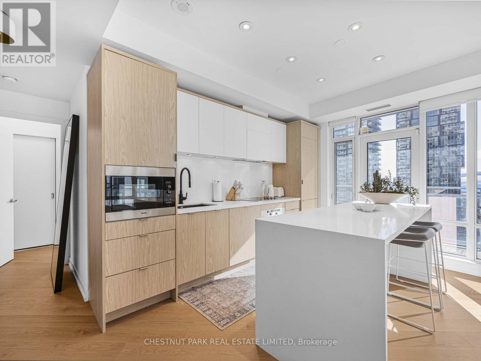 1811 - 21 Widmer Street, Toronto, Ontario  M5V 0B8 - Photo 12 - C13847724
