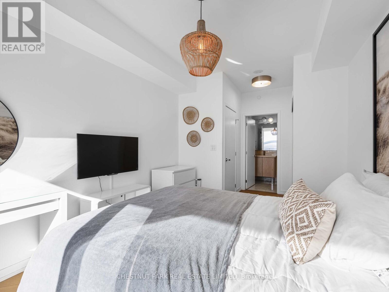 1811 - 21 Widmer Street, Toronto, Ontario  M5V 0B8 - Photo 17 - C13847724