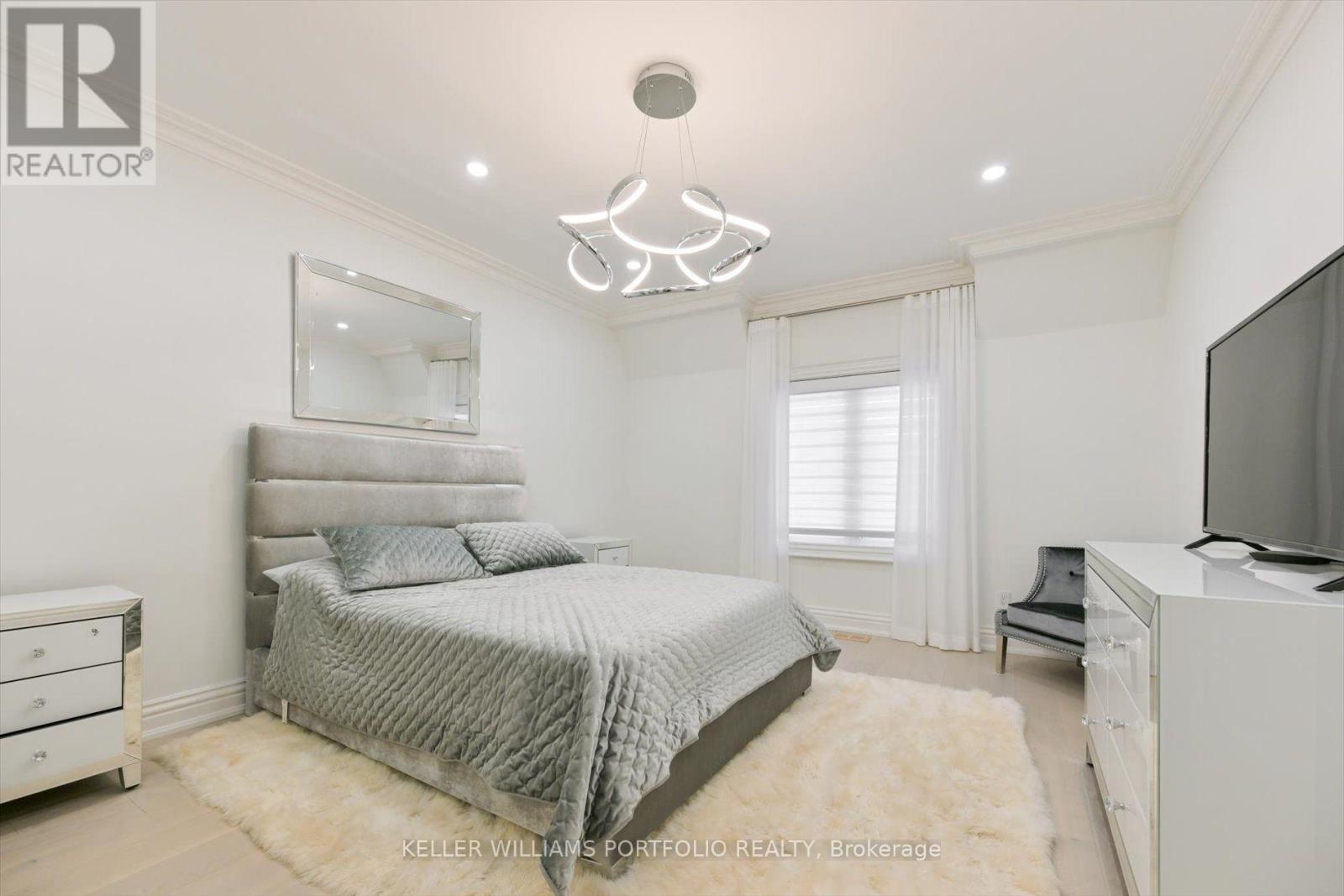 27 True Davidson Drive, Toronto, Ontario  M4W 3X3 - Photo 31 - C13847732