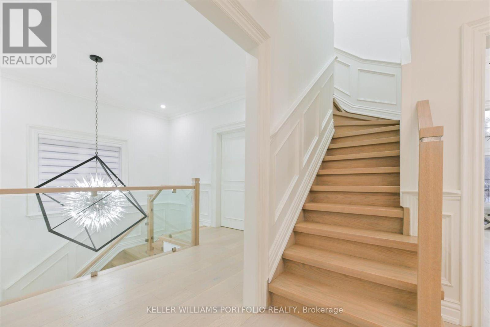 27 True Davidson Drive, Toronto, Ontario  M4W 3X3 - Photo 36 - C13847732