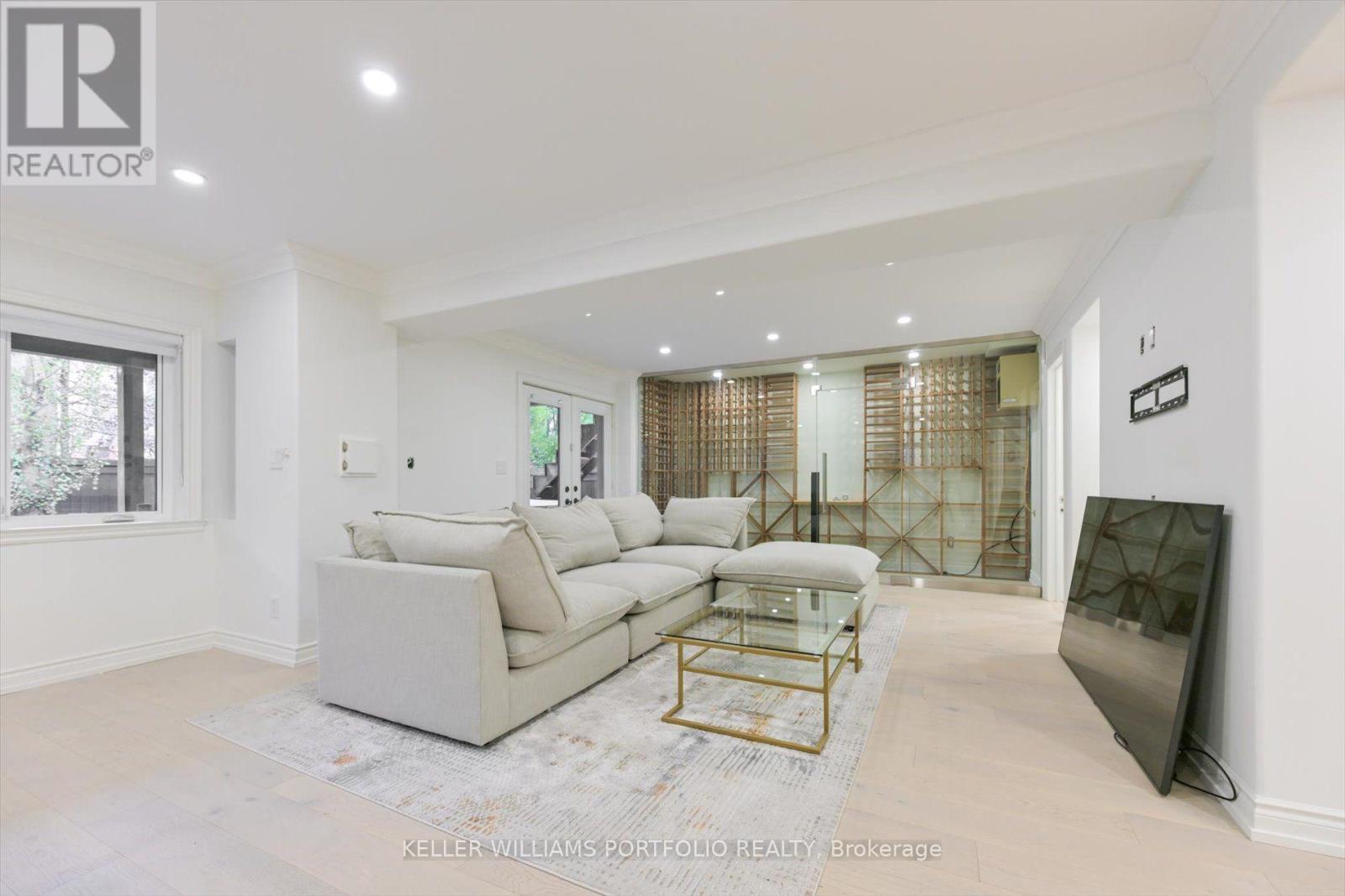 27 True Davidson Drive, Toronto, Ontario  M4W 3X3 - Photo 44 - C13847732