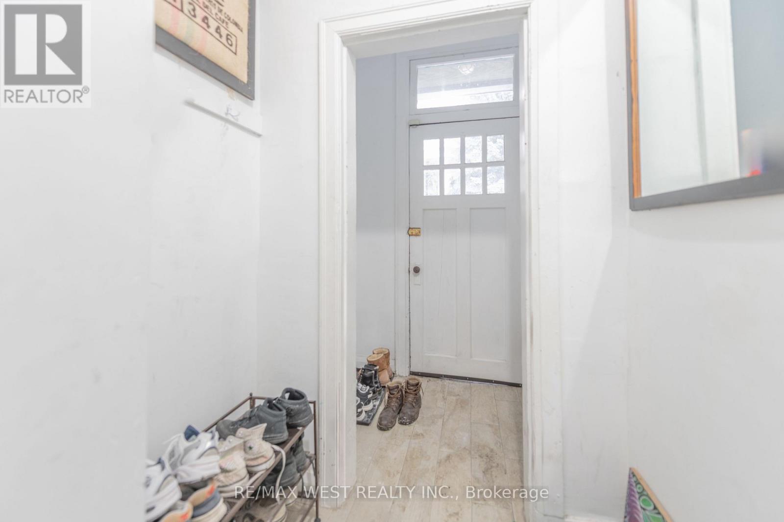 284 Lisgar Street, Toronto, Ontario  M6J 3G9 - Photo 3 - C13847818
