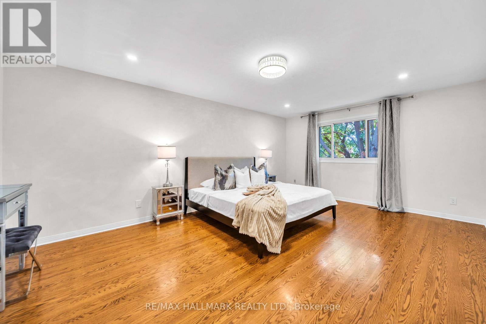 17 Twin Circle Court, Toronto, Ontario  M2R 3L3 - Photo 17 - C13847872