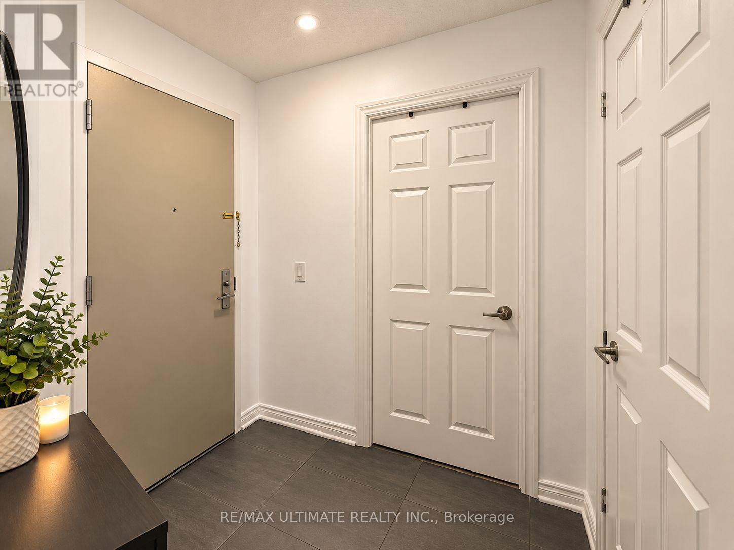 2901 - 763 Bay Street, Toronto, Ontario  M5G 2R3 - Photo 11 - C13847878