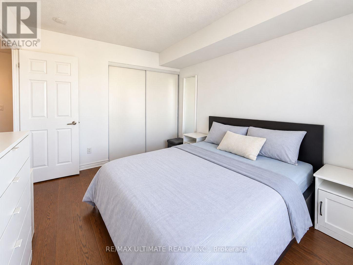 2901 - 763 Bay Street, Toronto, Ontario  M5G 2R3 - Photo 3 - C13847878