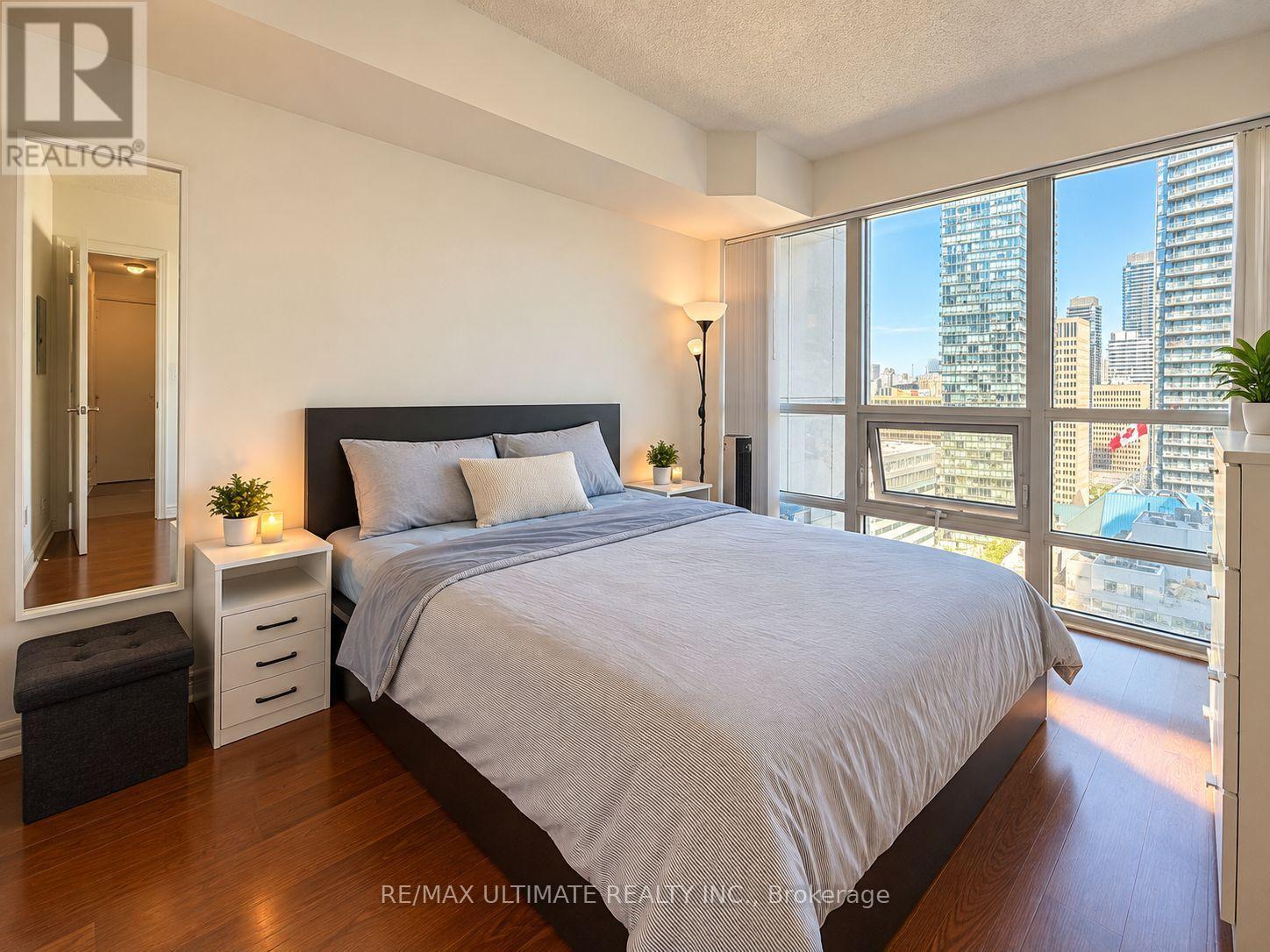 2901 - 763 Bay Street, Toronto, Ontario  M5G 2R3 - Photo 4 - C13847878