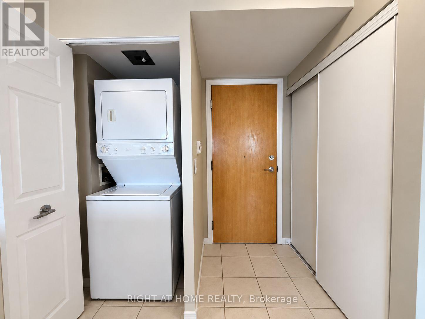 906 - 340 Watson Street W, Whitby, Ontario  L1N 9G1 - Photo 14 - E13847390