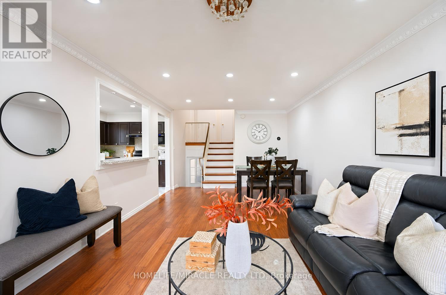 54 Sunderland Crescent, Toronto, Ontario  M1H 2V3 - Photo 13 - E13847426