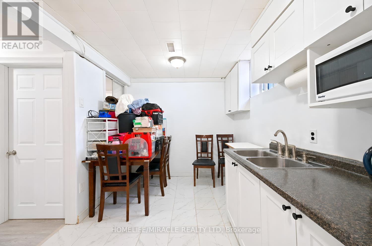 54 Sunderland Crescent, Toronto, Ontario  M1H 2V3 - Photo 39 - E13847426