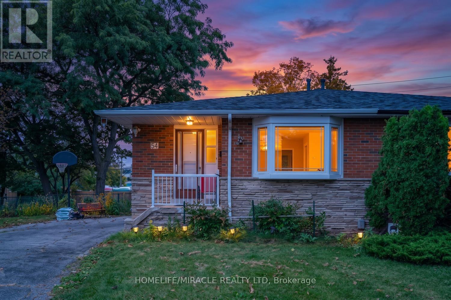 54 Sunderland Crescent, Toronto, Ontario  M1H 2V3 - Photo 8 - E13847426