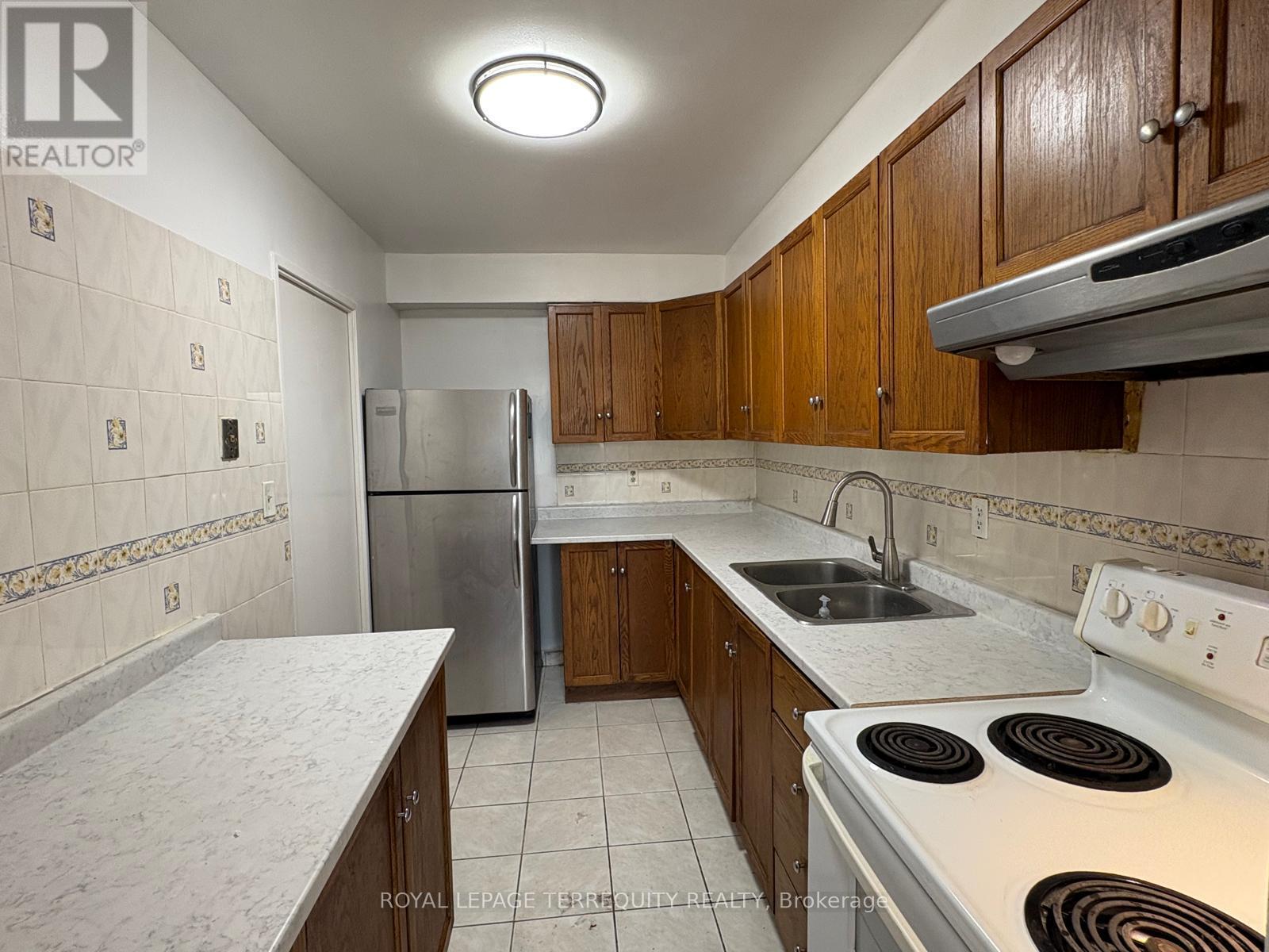 309 - 1 Massey Square, Toronto, Ontario  M4C 5L4 - Photo 13 - E13847534