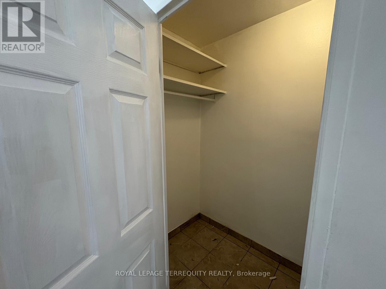 309 - 1 Massey Square, Toronto, Ontario  M4C 5L4 - Photo 16 - E13847534