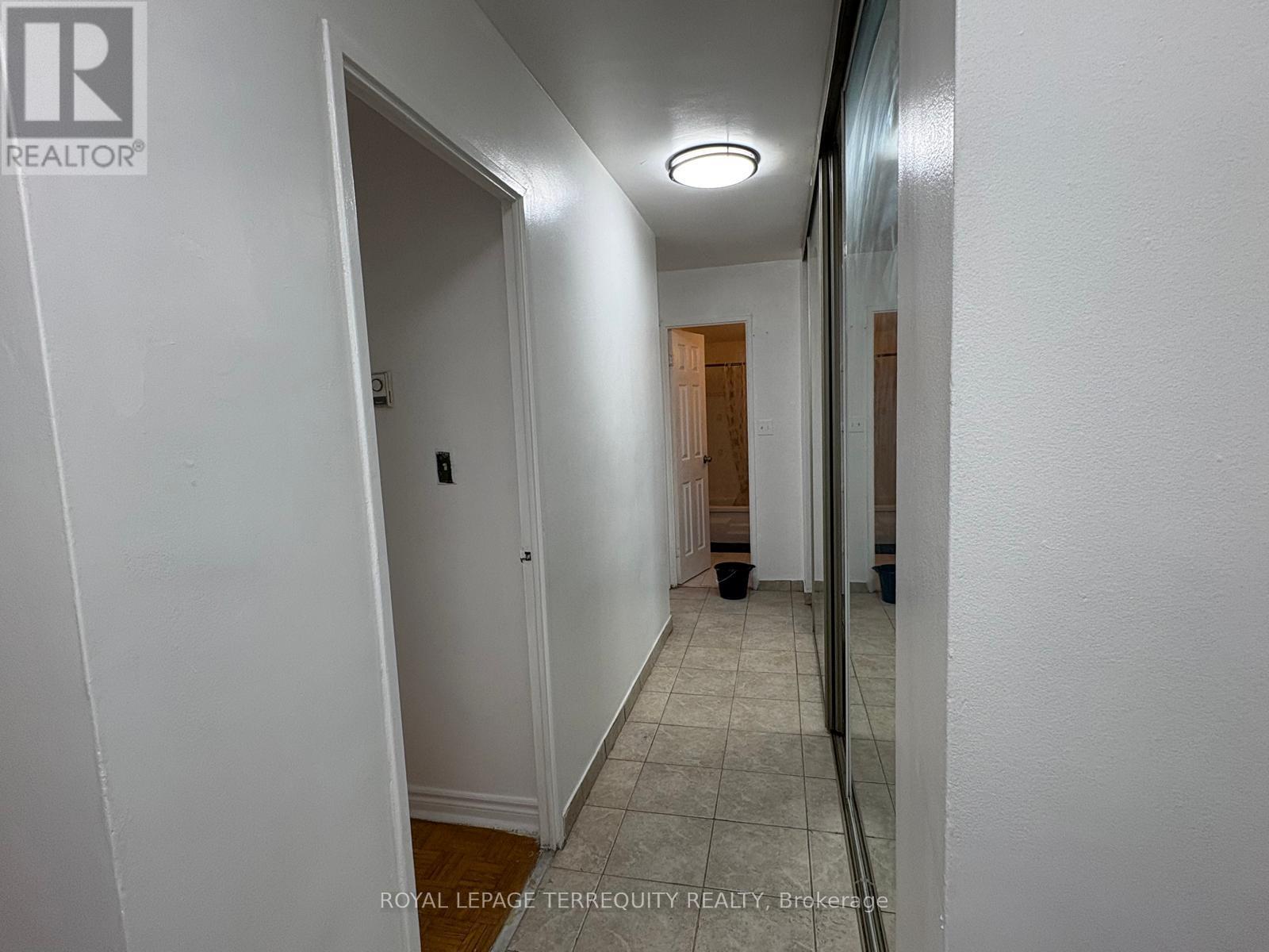 309 - 1 Massey Square, Toronto, Ontario  M4C 5L4 - Photo 17 - E13847534
