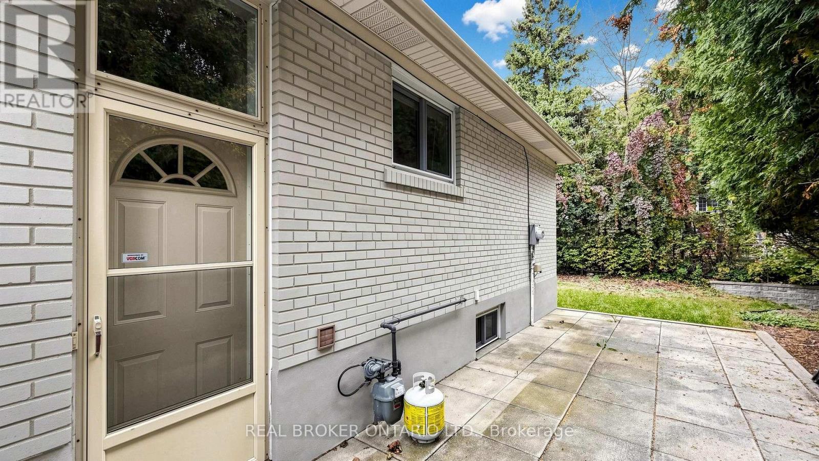 32 Cairnside Crescent, Toronto, Ontario  M2J 3M8 - Photo 47 - C13847810