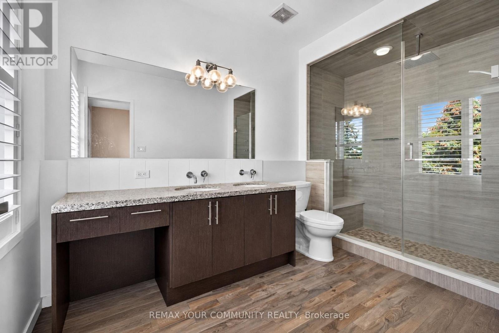 66 Genuine Lane, Richmond Hill, Ontario  L4B 0E5 - Photo 12 - N13847406