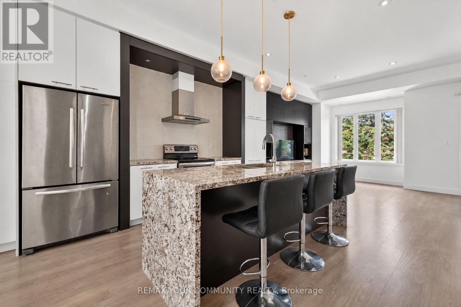 66 Genuine Lane, Richmond Hill, Ontario  L4B 0E5 - Photo 4 - N13847406