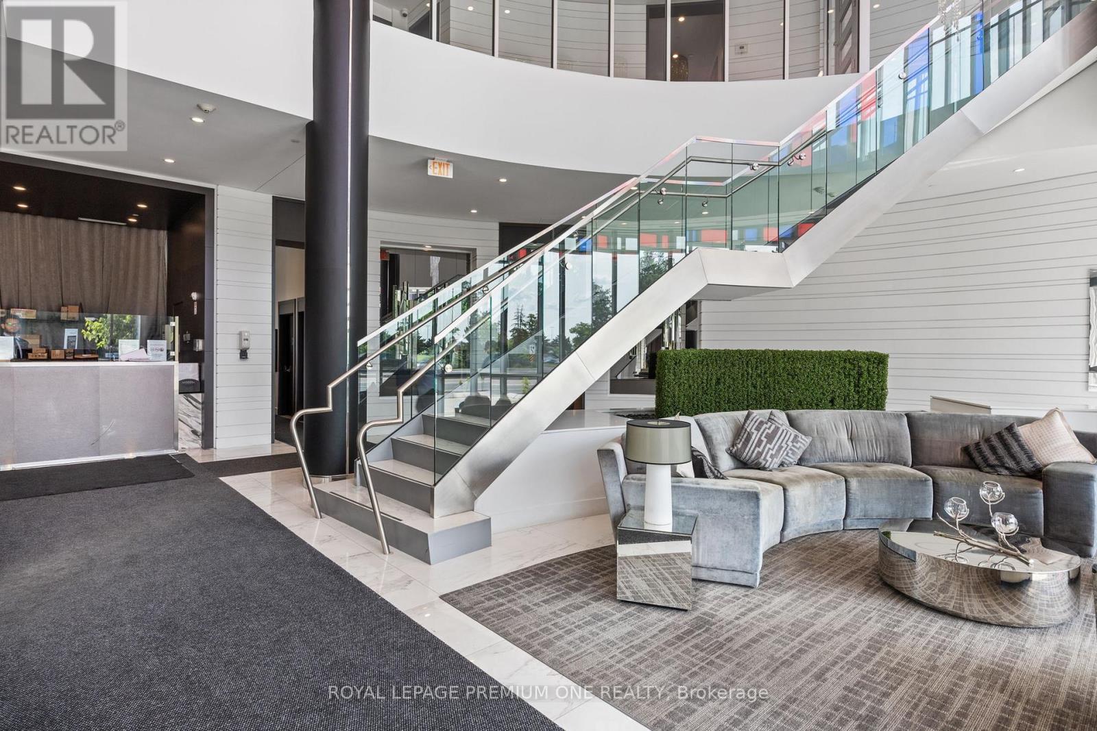 #1514 - 9471 Yonge Street, Richmond Hill, Ontario  L4C 1V5 - Photo 2 - N13847480