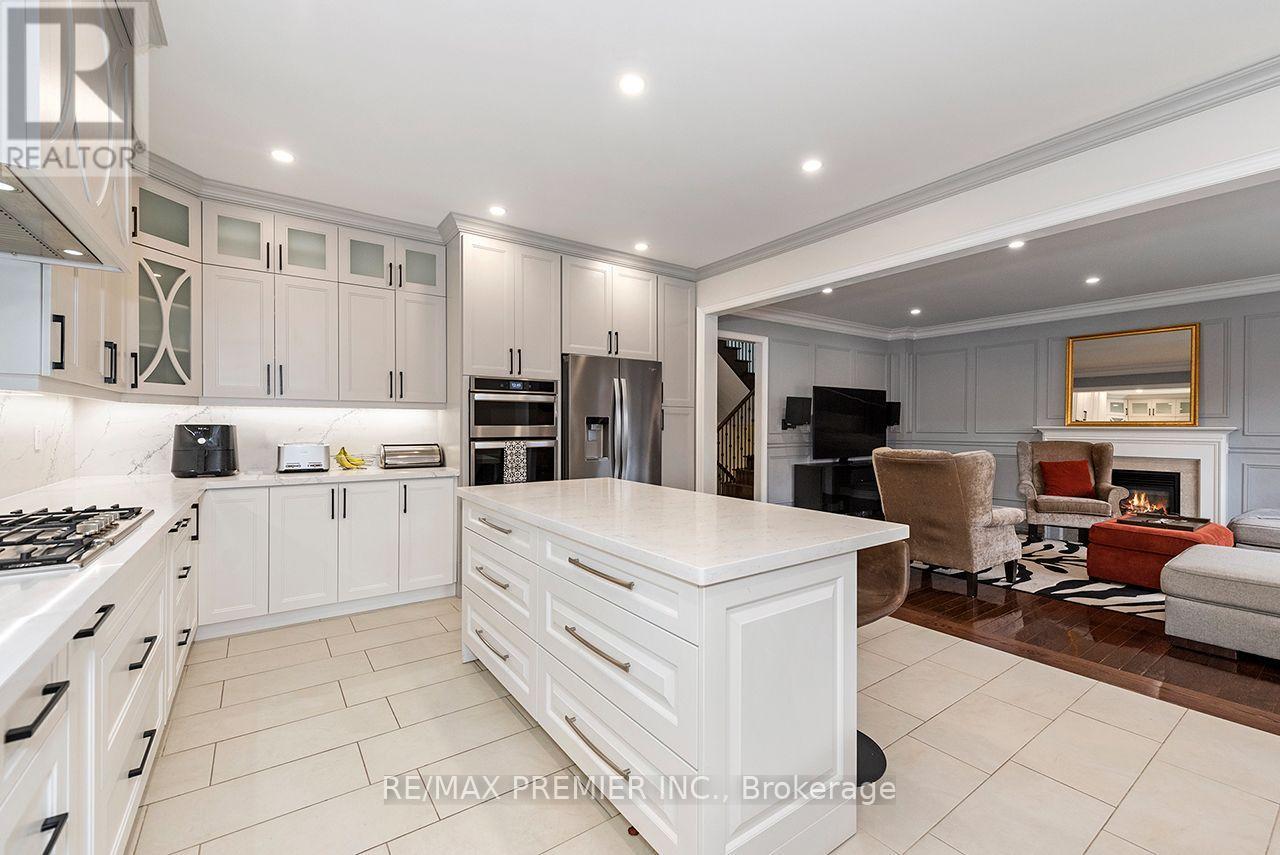 4 George Mckenzie Court, Toronto, Ontario  M9M 0E1 - Photo 24 - W13847356