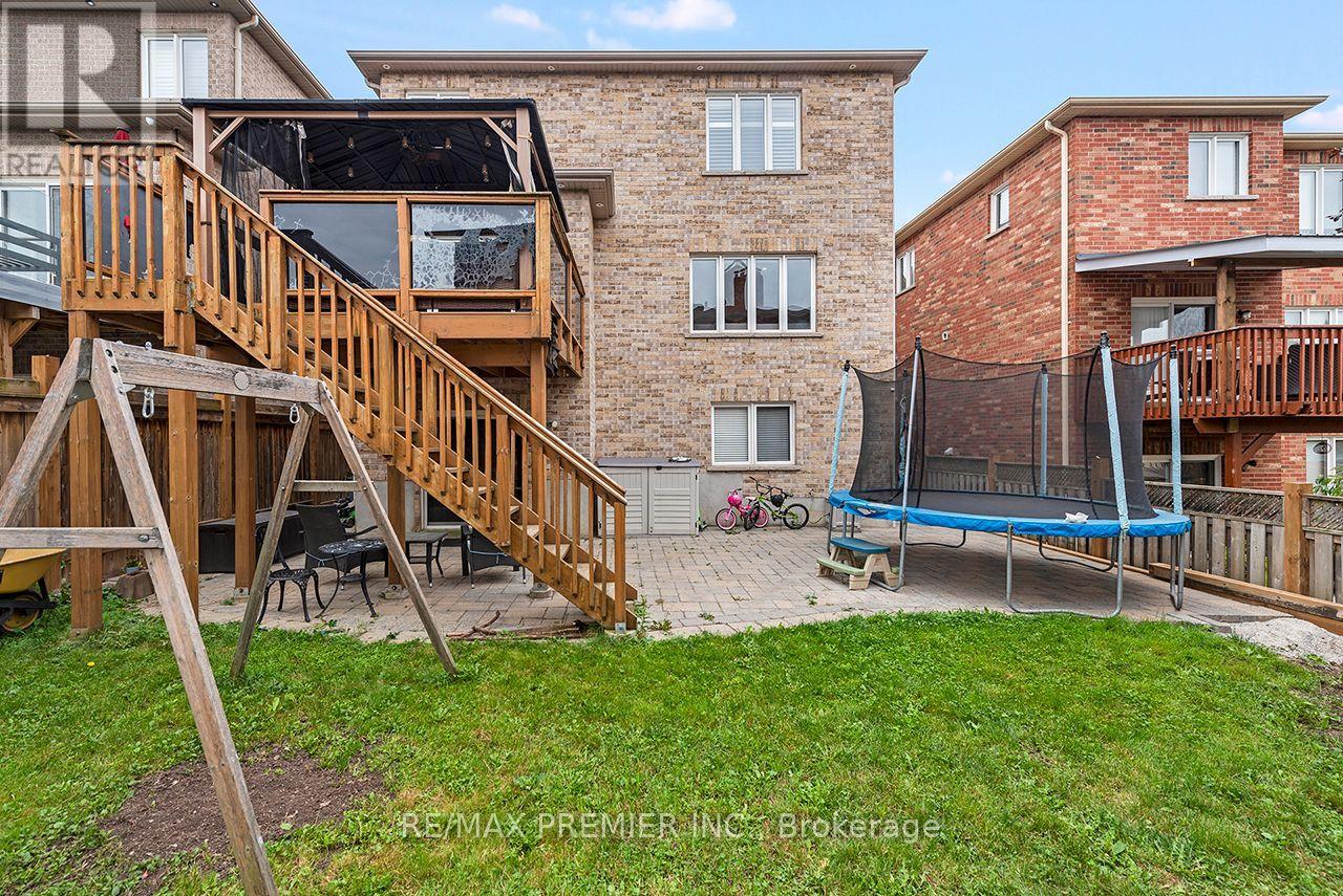 4 George Mckenzie Court, Toronto, Ontario  M9M 0E1 - Photo 45 - W13847356