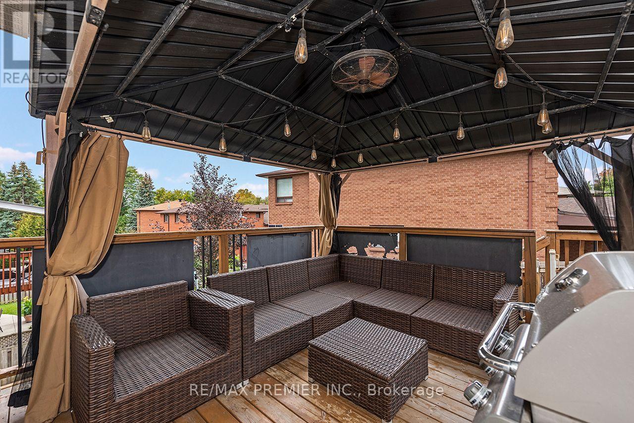 4 George Mckenzie Court, Toronto, Ontario  M9M 0E1 - Photo 47 - W13847356