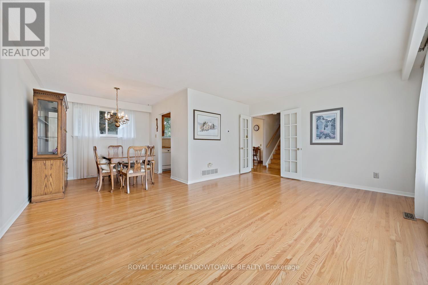 5 Lucinda Place, Halton Hills, Ontario  L7G 1J8 - Photo 10 - W13847394