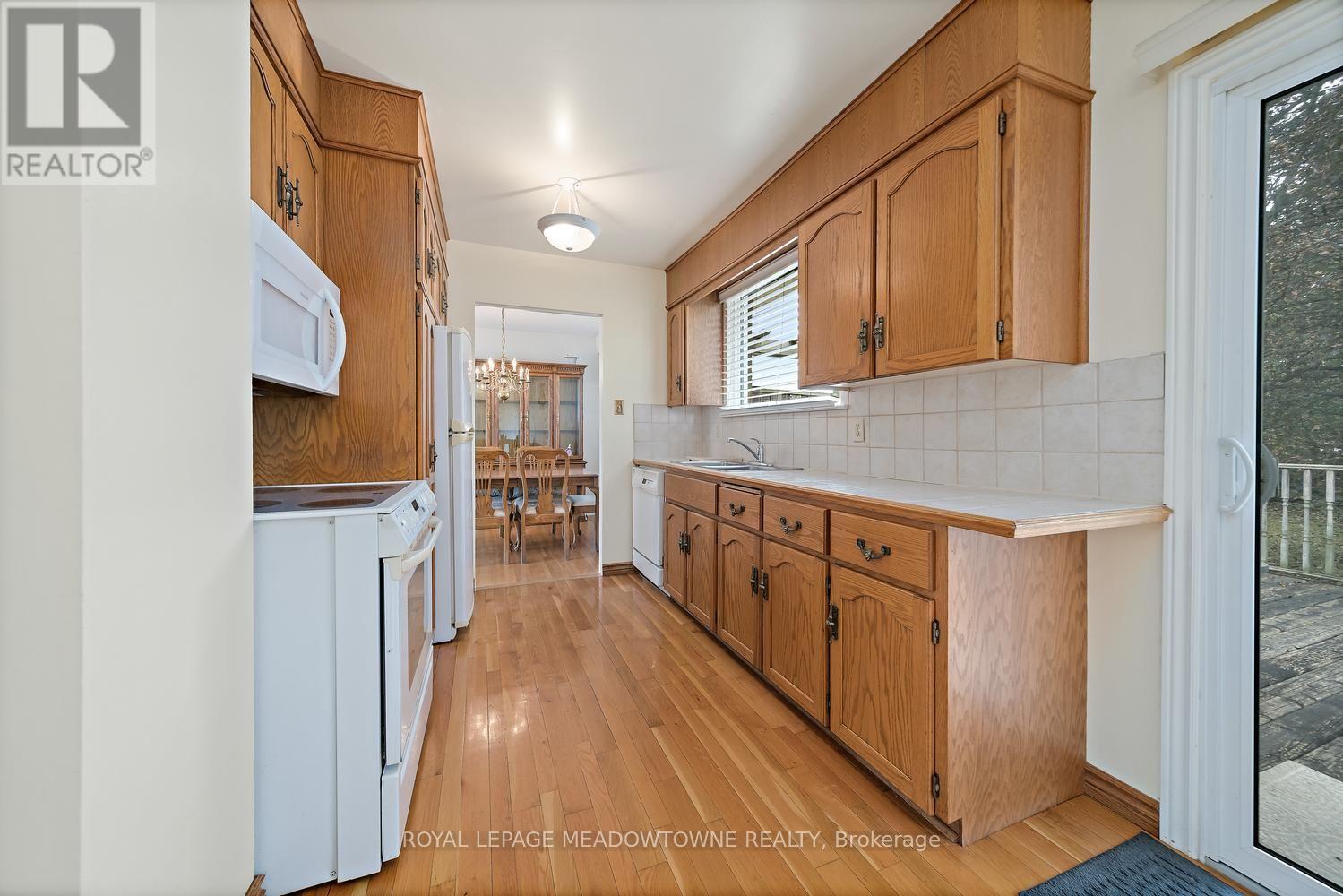 5 Lucinda Place, Halton Hills, Ontario  L7G 1J8 - Photo 13 - W13847394