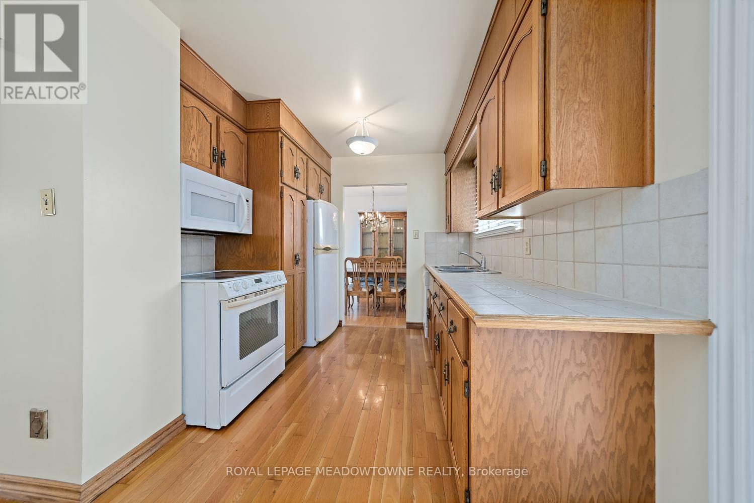 5 Lucinda Place, Halton Hills, Ontario  L7G 1J8 - Photo 14 - W13847394