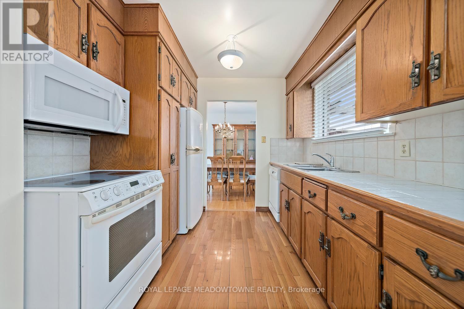 5 Lucinda Place, Halton Hills, Ontario  L7G 1J8 - Photo 15 - W13847394