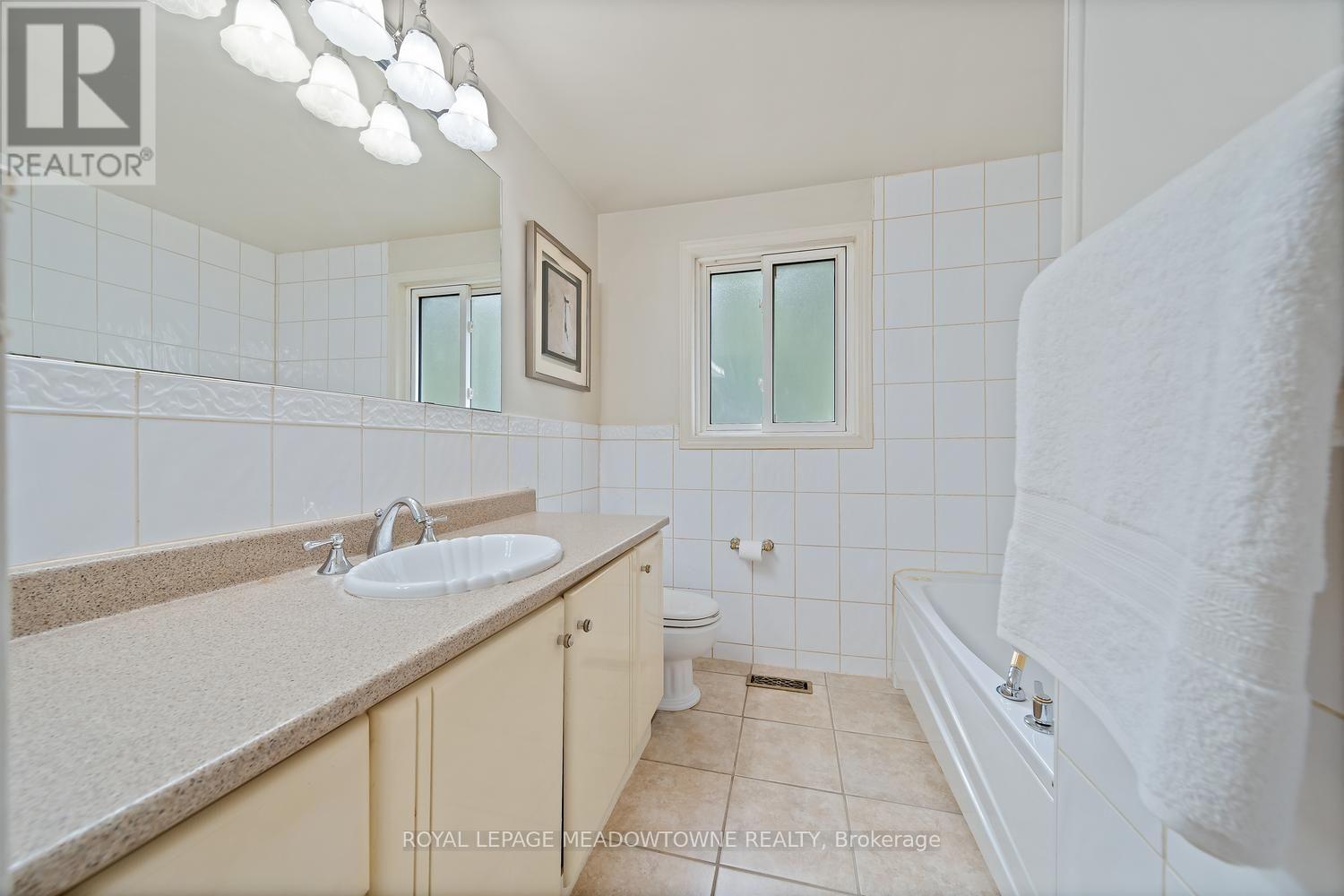 5 Lucinda Place, Halton Hills, Ontario  L7G 1J8 - Photo 25 - W13847394