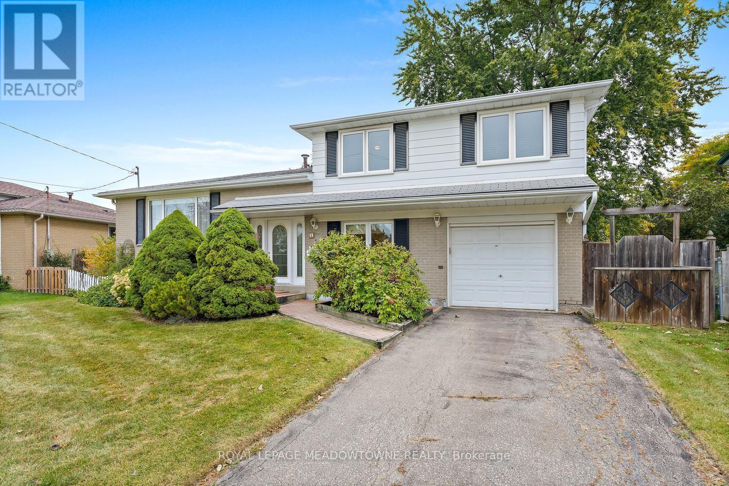 5 Lucinda Place, Halton Hills, Ontario  L7G 1J8 - Photo 3 - W13847394