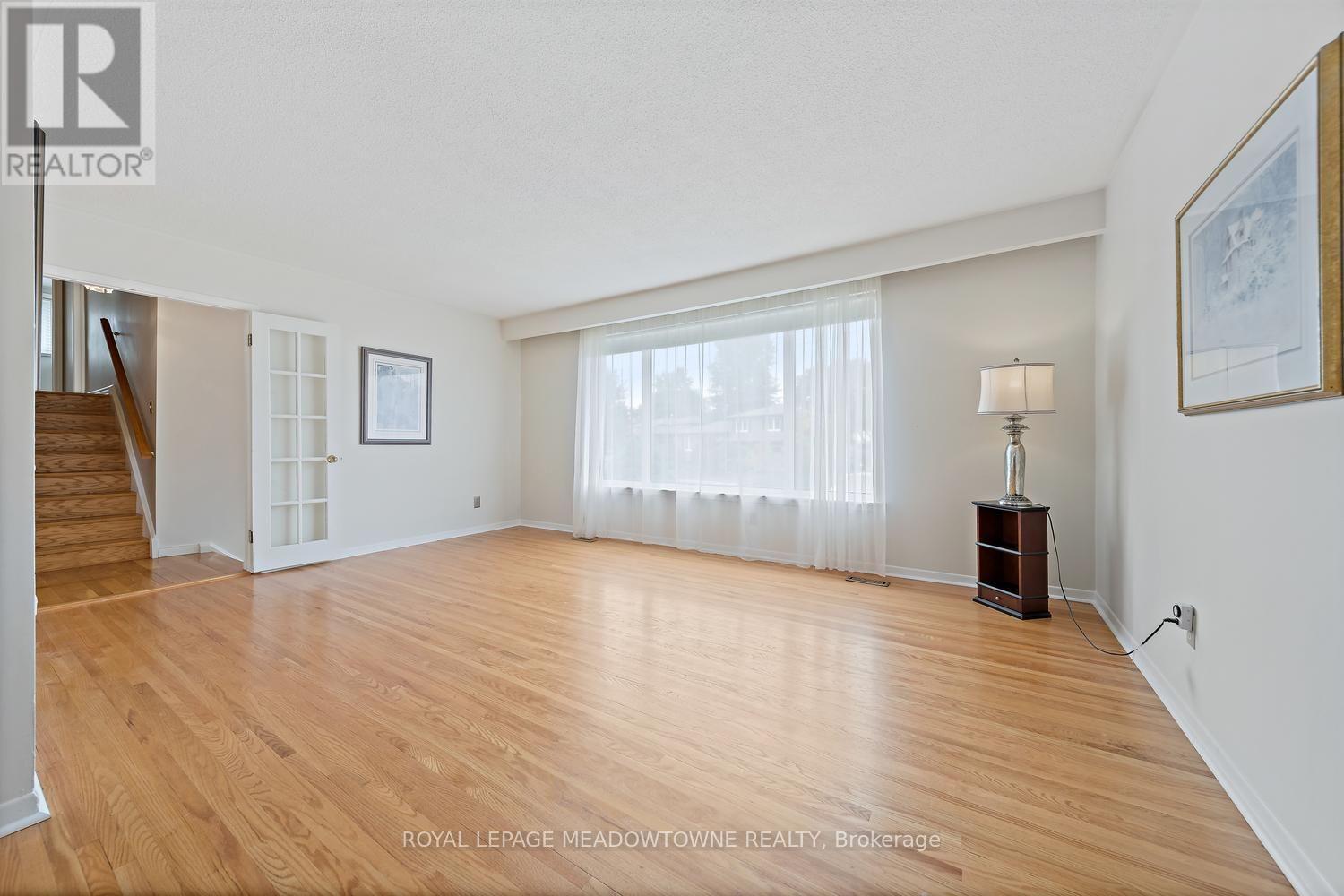 5 Lucinda Place, Halton Hills, Ontario  L7G 1J8 - Photo 9 - W13847394