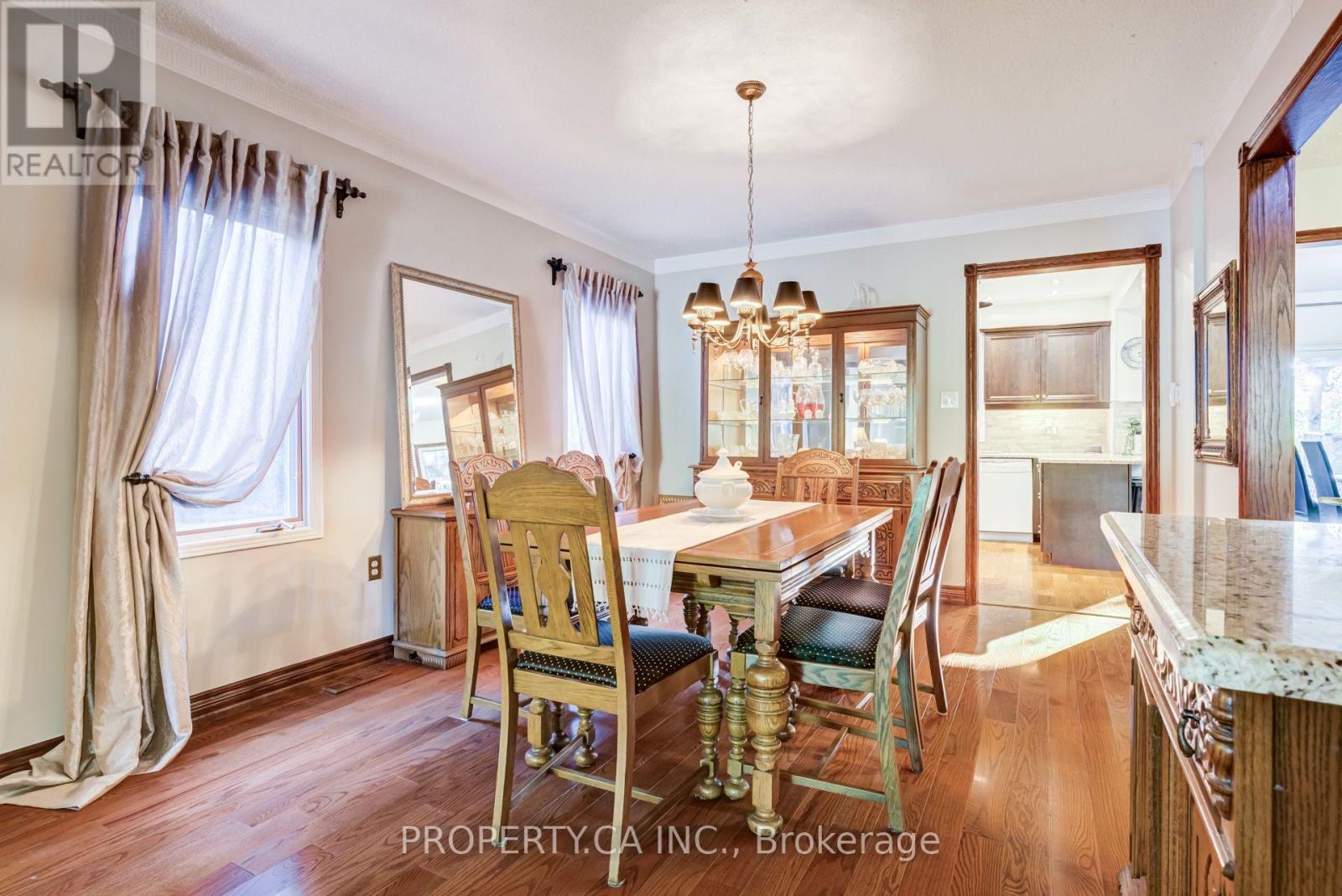 411 Freeman Crescent, Oakville, Ontario  L6H 4R4 - Photo 10 - W13847420
