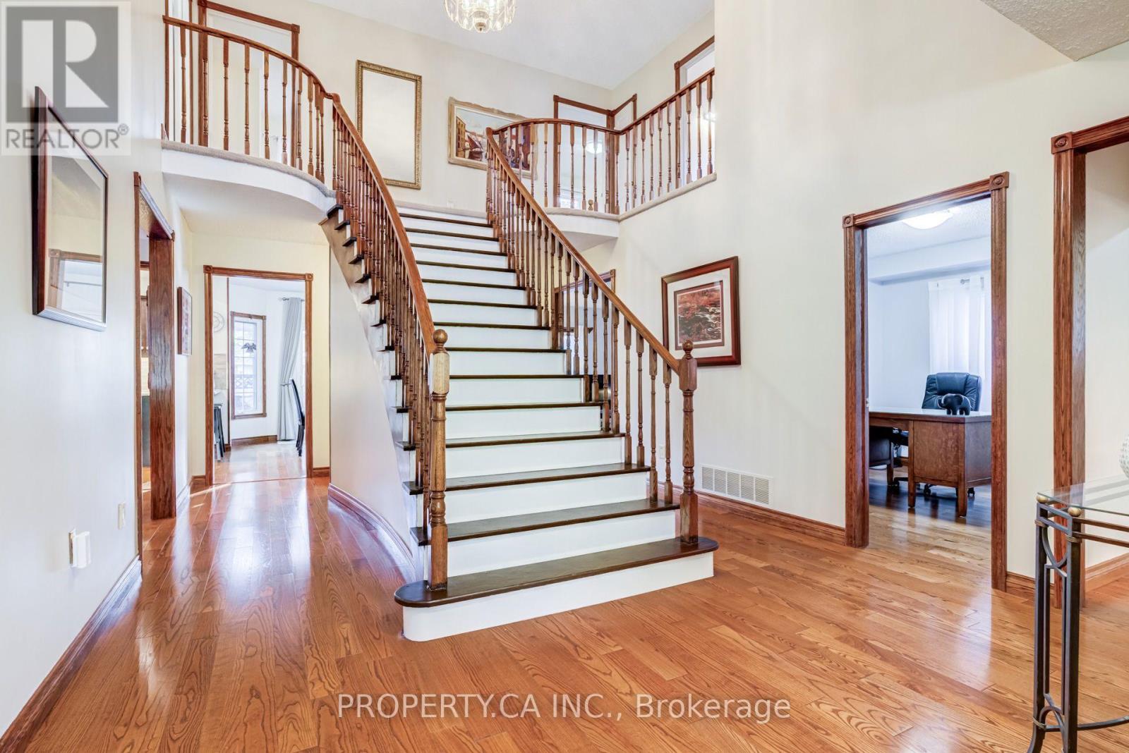 411 Freeman Crescent, Oakville, Ontario  L6H 4R4 - Photo 5 - W13847420