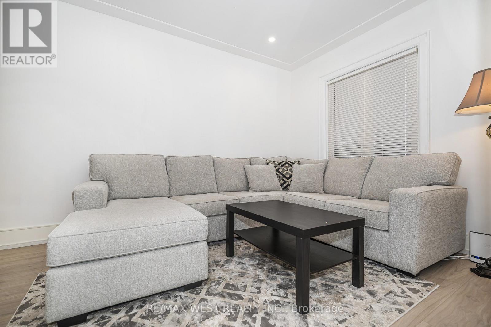 83 Scott Road, Toronto, Ontario  M6M 3T3 - Photo 2 - W13847490