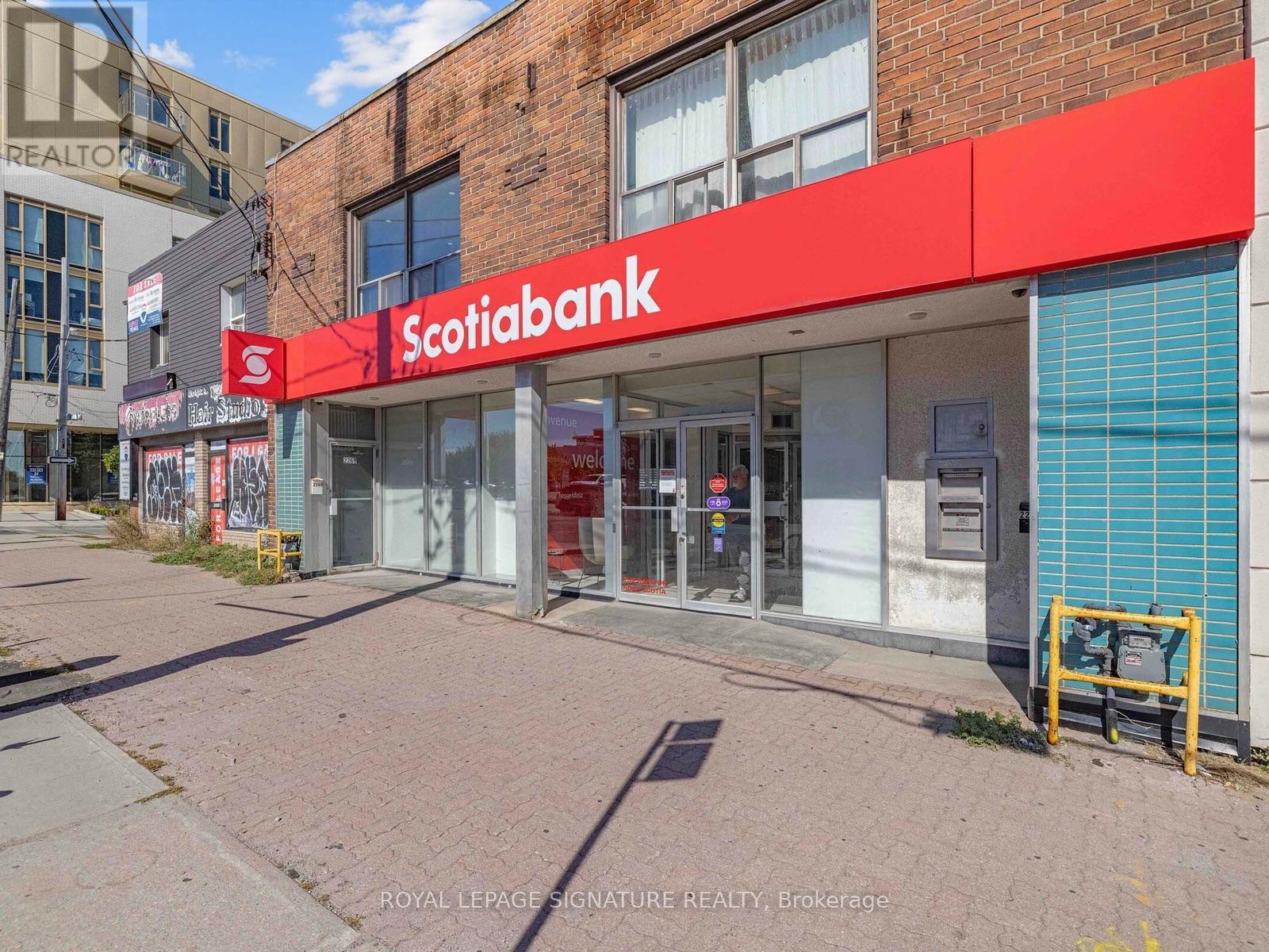 2260 EGLINTON AVENUE W